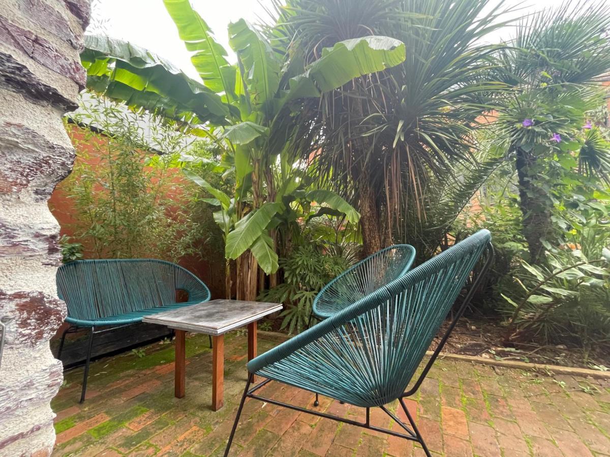 La Petite Maison Dans La Jungle Chartres-de-Bretagne Екстер'єр фото